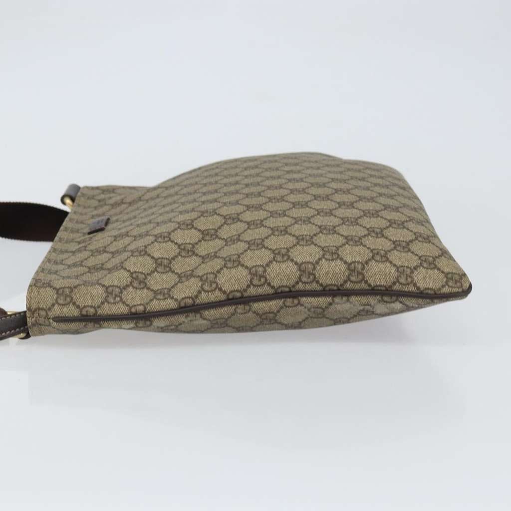 Gucci Zip Top Messenger Bag Beige Good condition - Model View