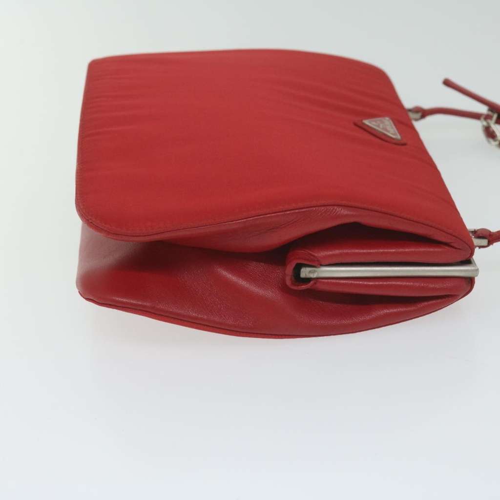 Prada Chain Shoulder Bag Red Good condition - Model View