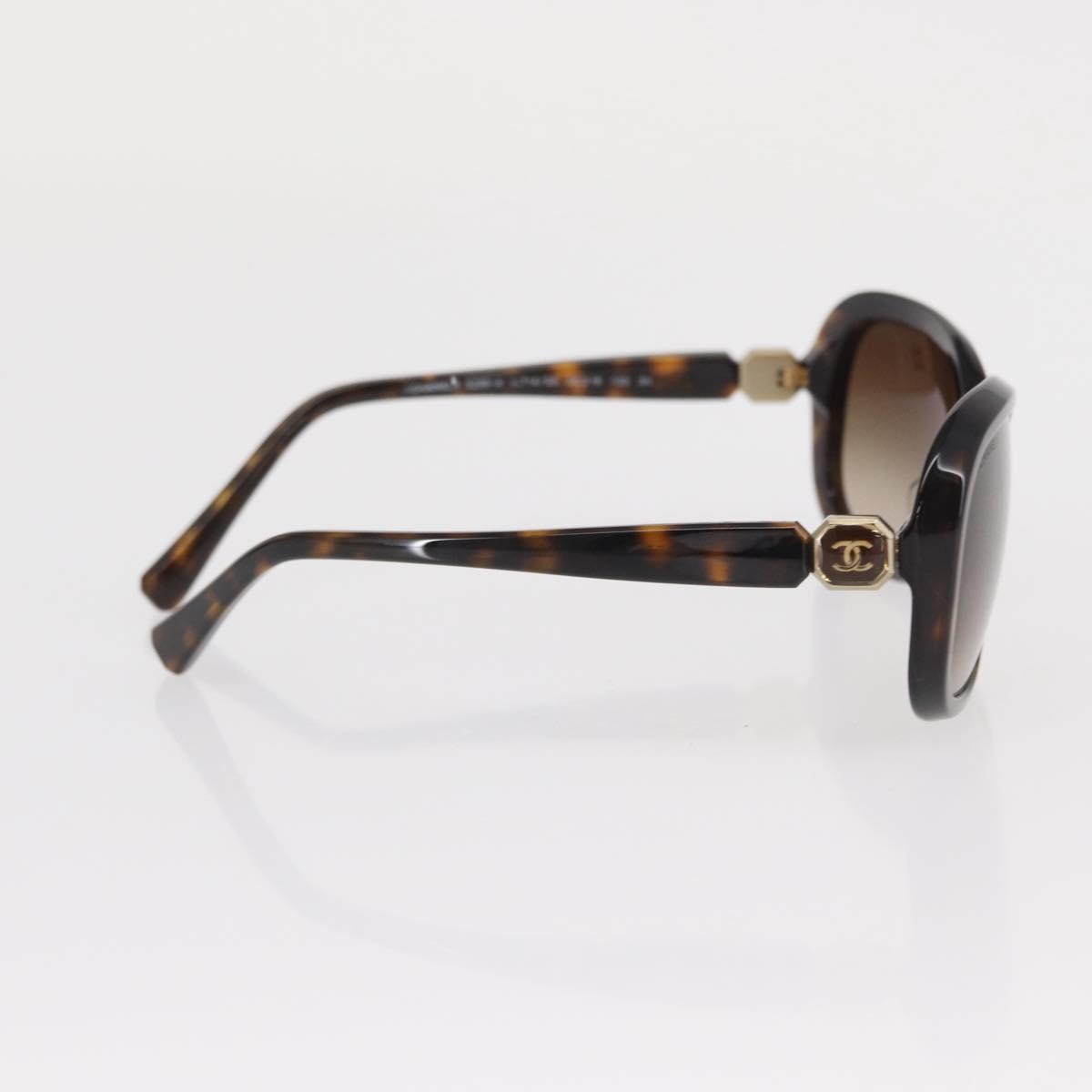 Chanel Logo CC Sunglasses Brown Plastic Good condition - Model View