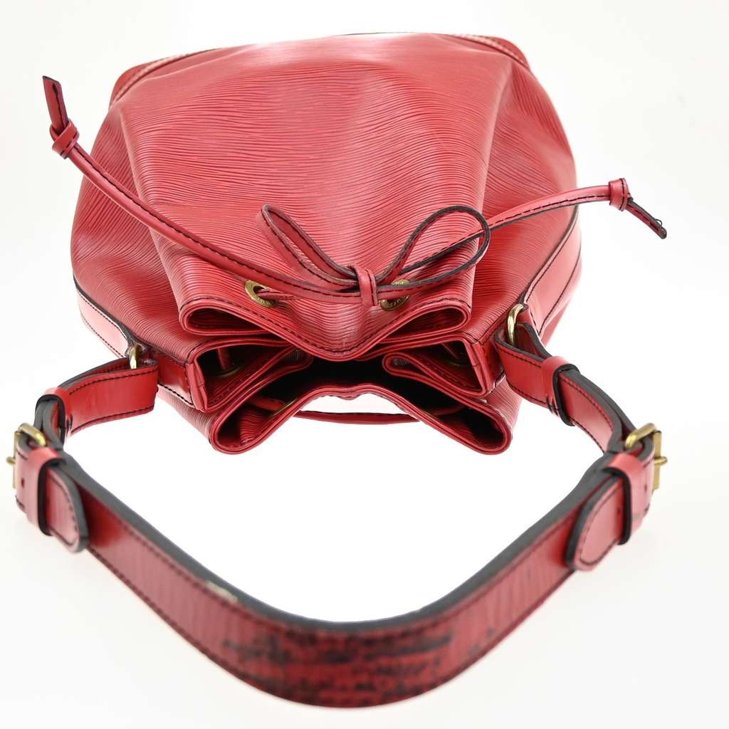 Louis Vuitton Noe Handbag Red Leather Good condition - Box View