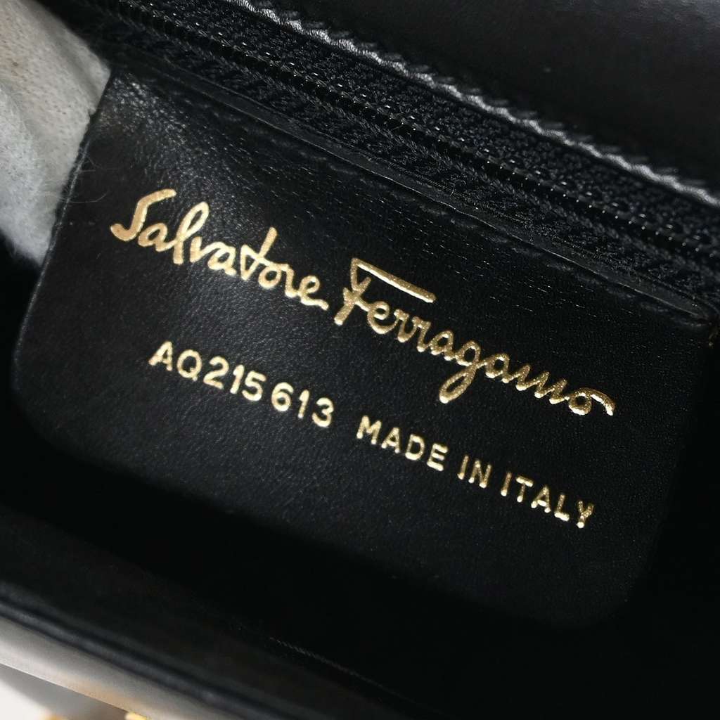 Salvatore Ferragamo Gancini Shoulder Bag Black Leather Good condition - Model View