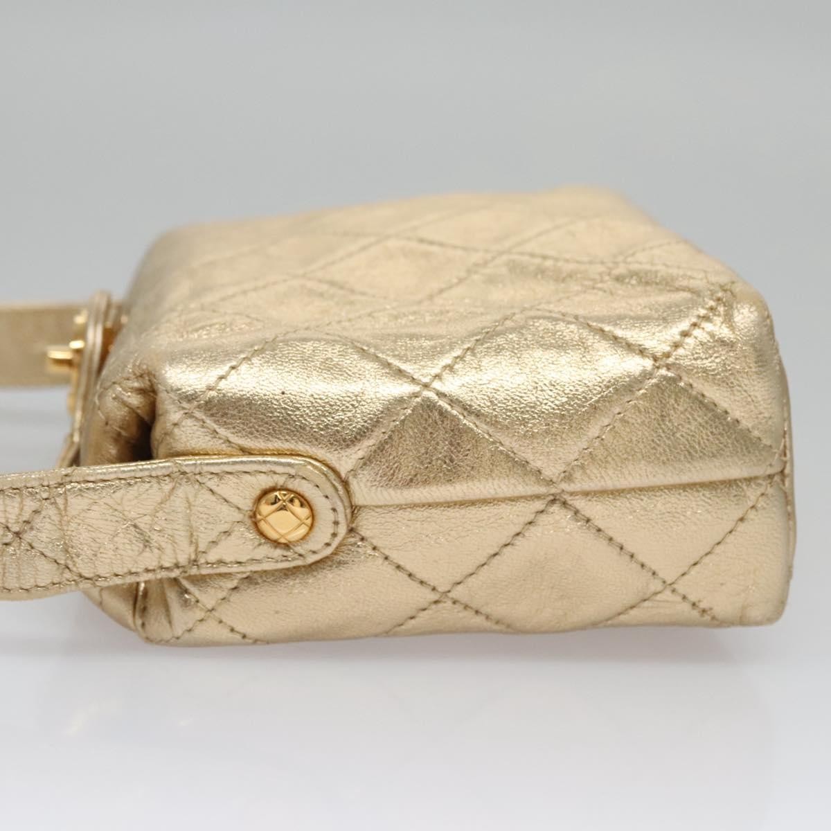 Chanel Vintage CC Fold Over Shoulder Bag Gold Leather Good condition - Model View