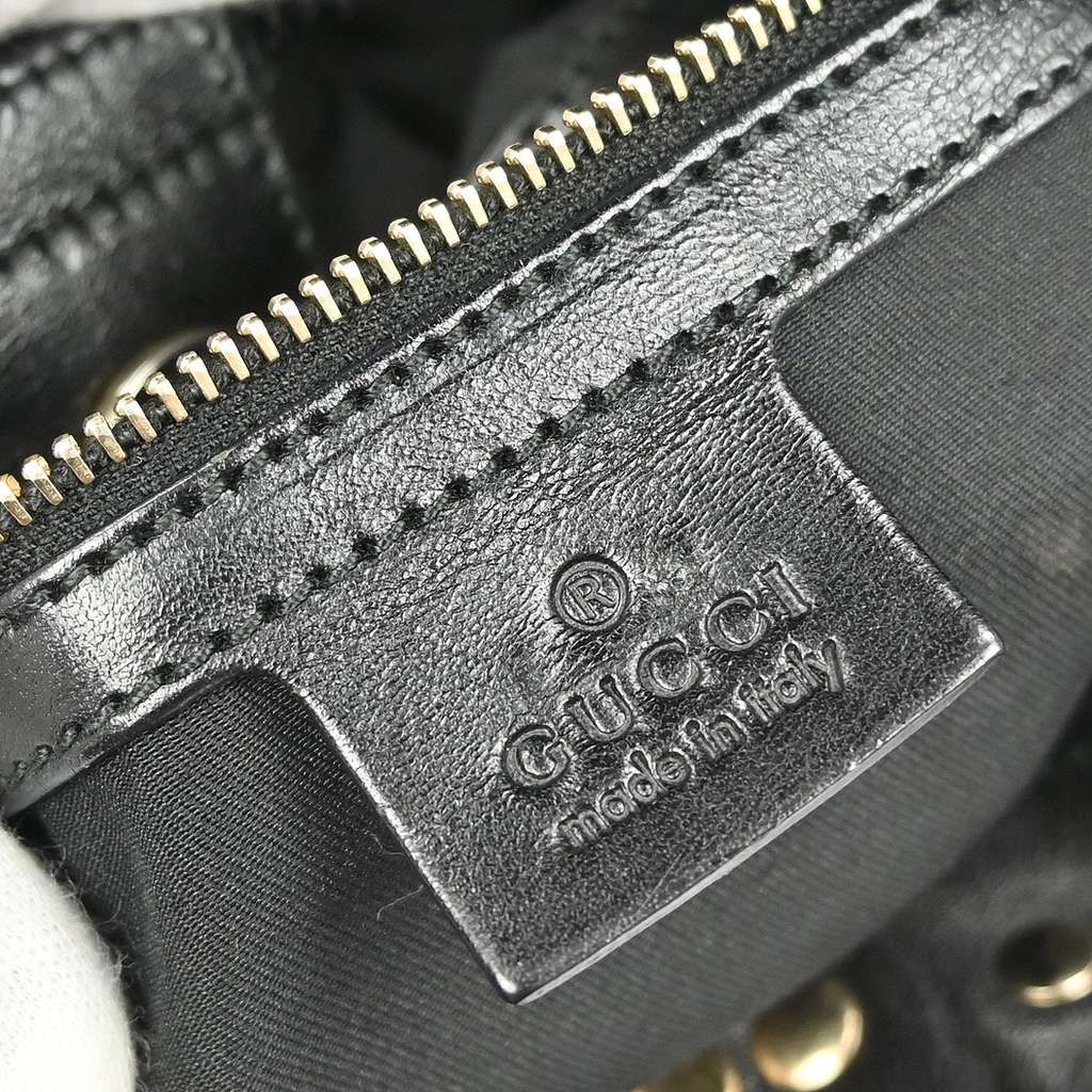 Gucci Pelham Tote Black Canvas Good condition - Model View