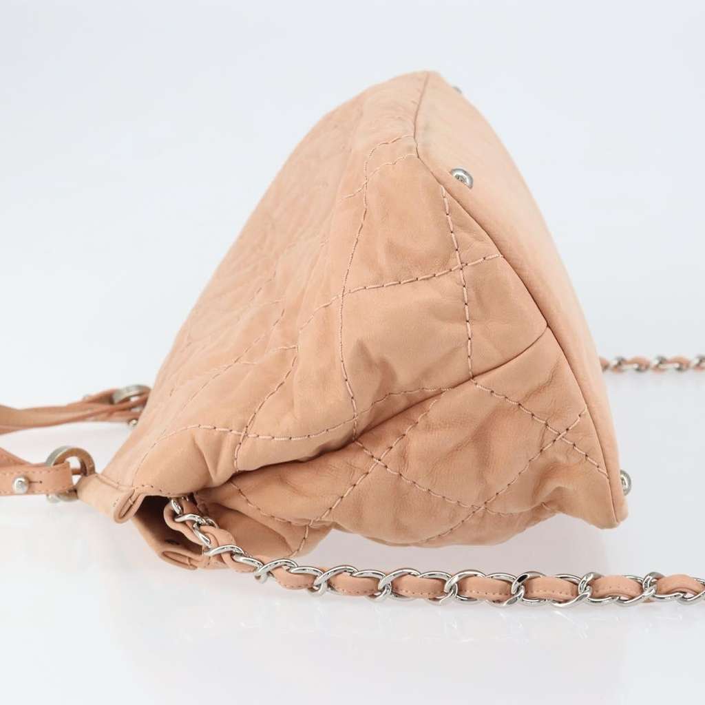 Chanel CC Sea Hit Tote Pink Leather Good condition - Model View