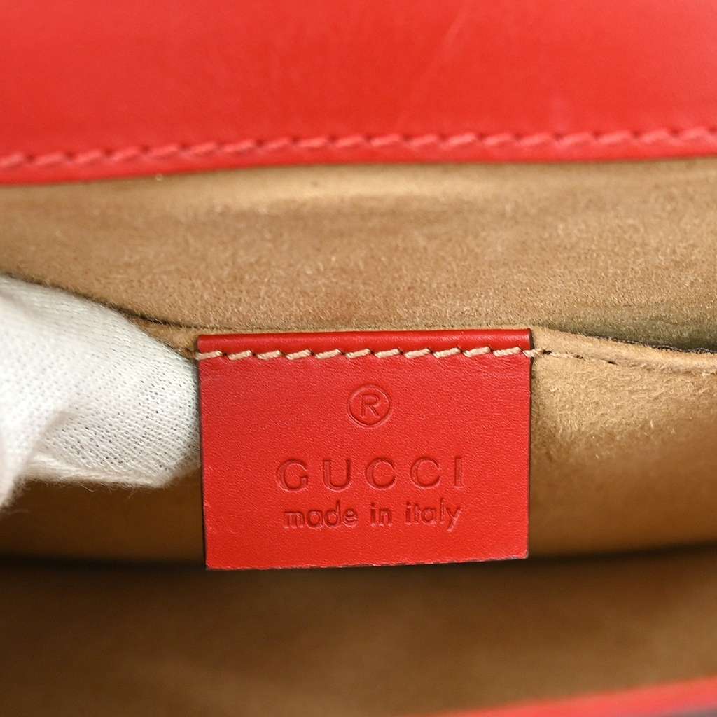 Gucci Sylvie Shoulder Bag Red Leather Good condition - Model View