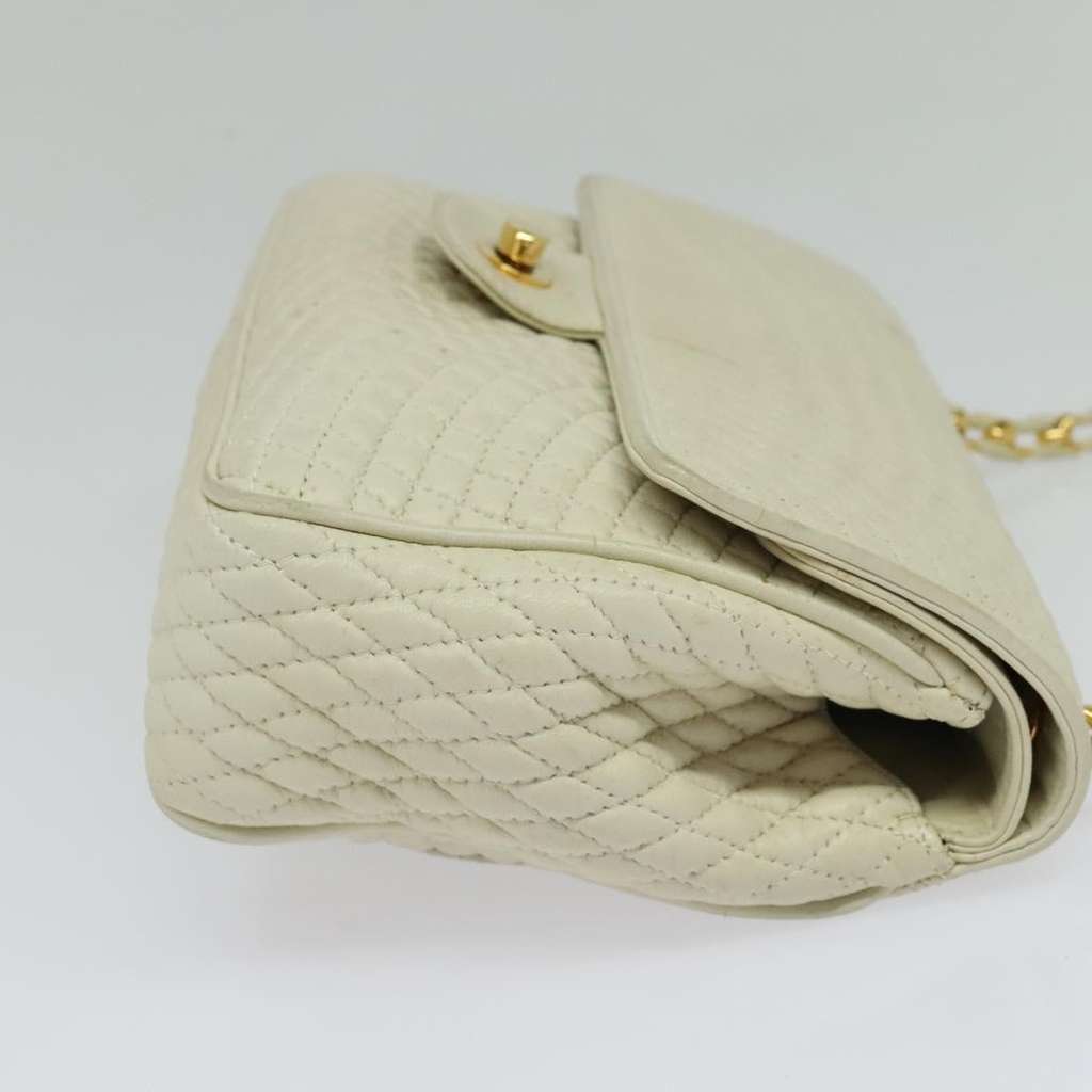 Bally Vintage Chain Shoulder Bag White Leather Good condition - Model View
