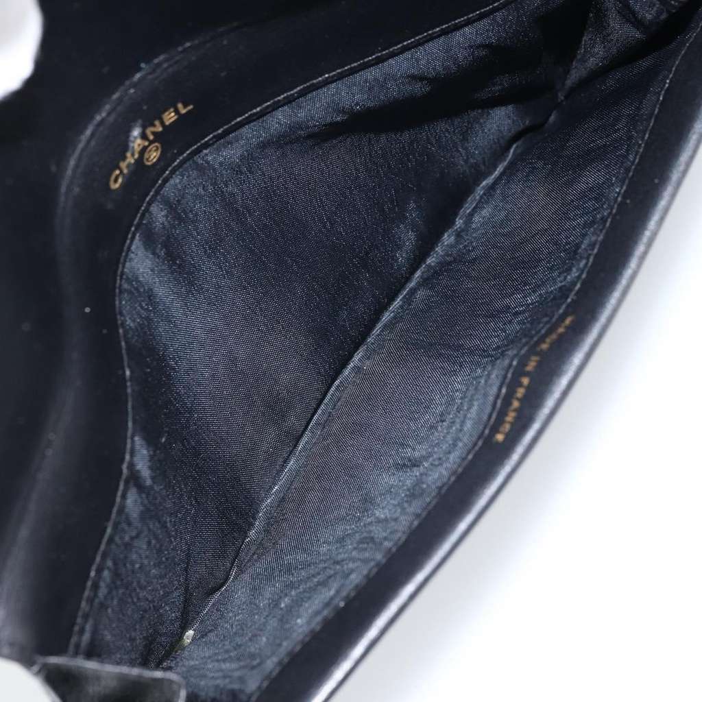 Chanel Vintage Timeless Round Flap Wallet Black Leather Good condition - Box View