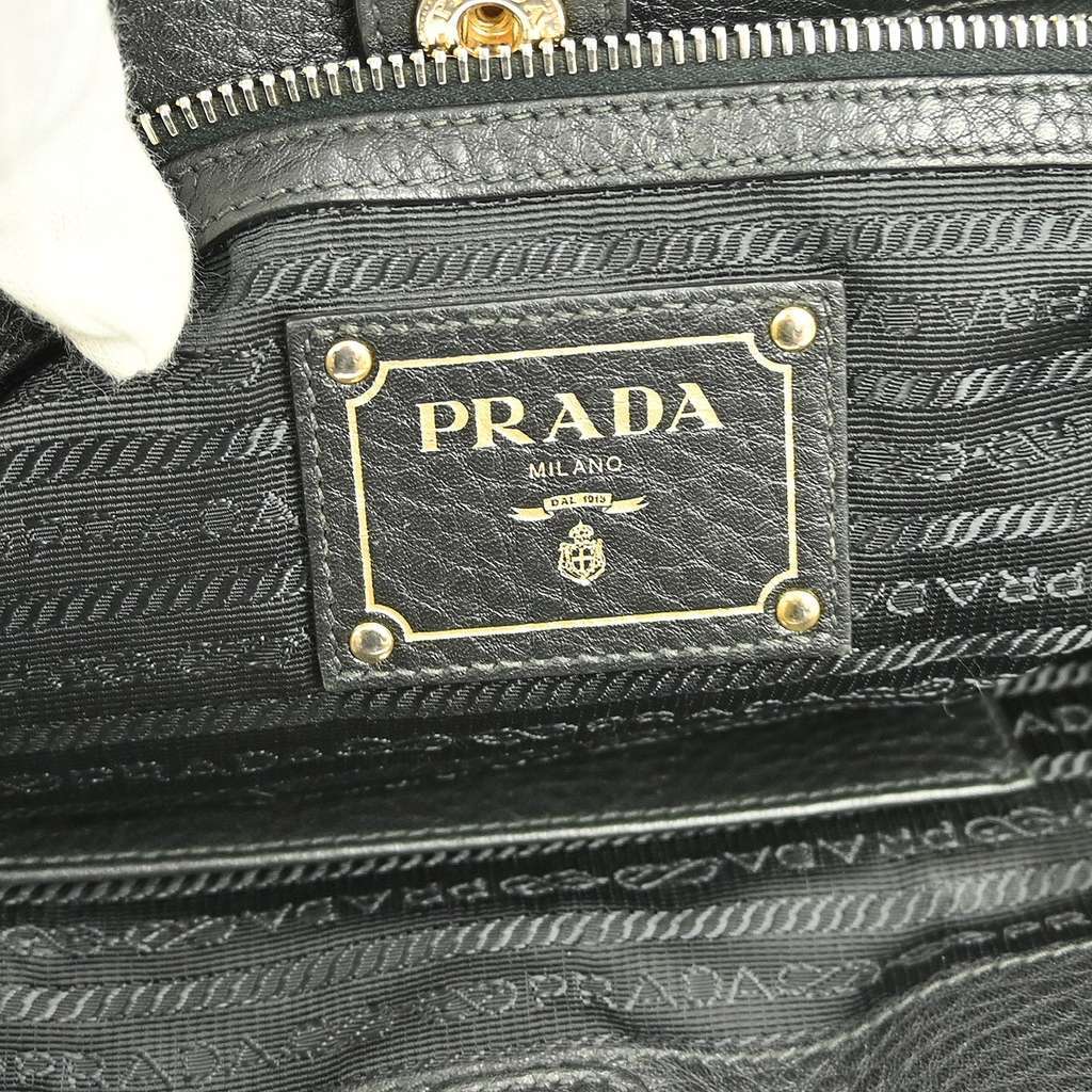 Prada Front Zip Tote Black Leather Good condition - Model View