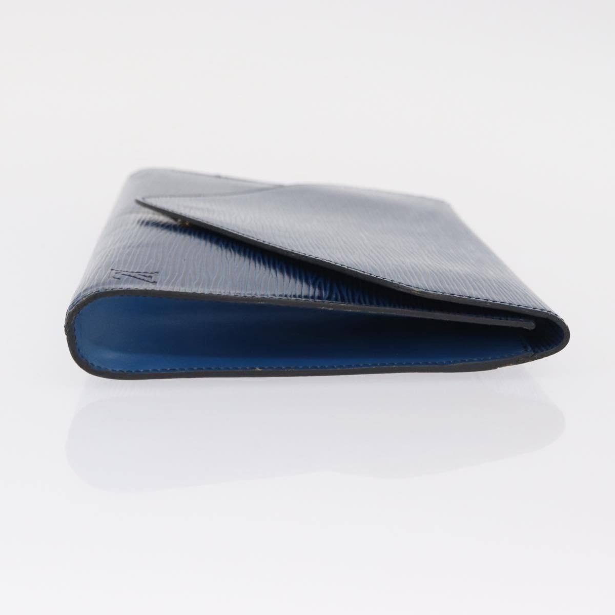 Louis Vuitton Art Deco Clutch Blue Leather Good condition - Inside View