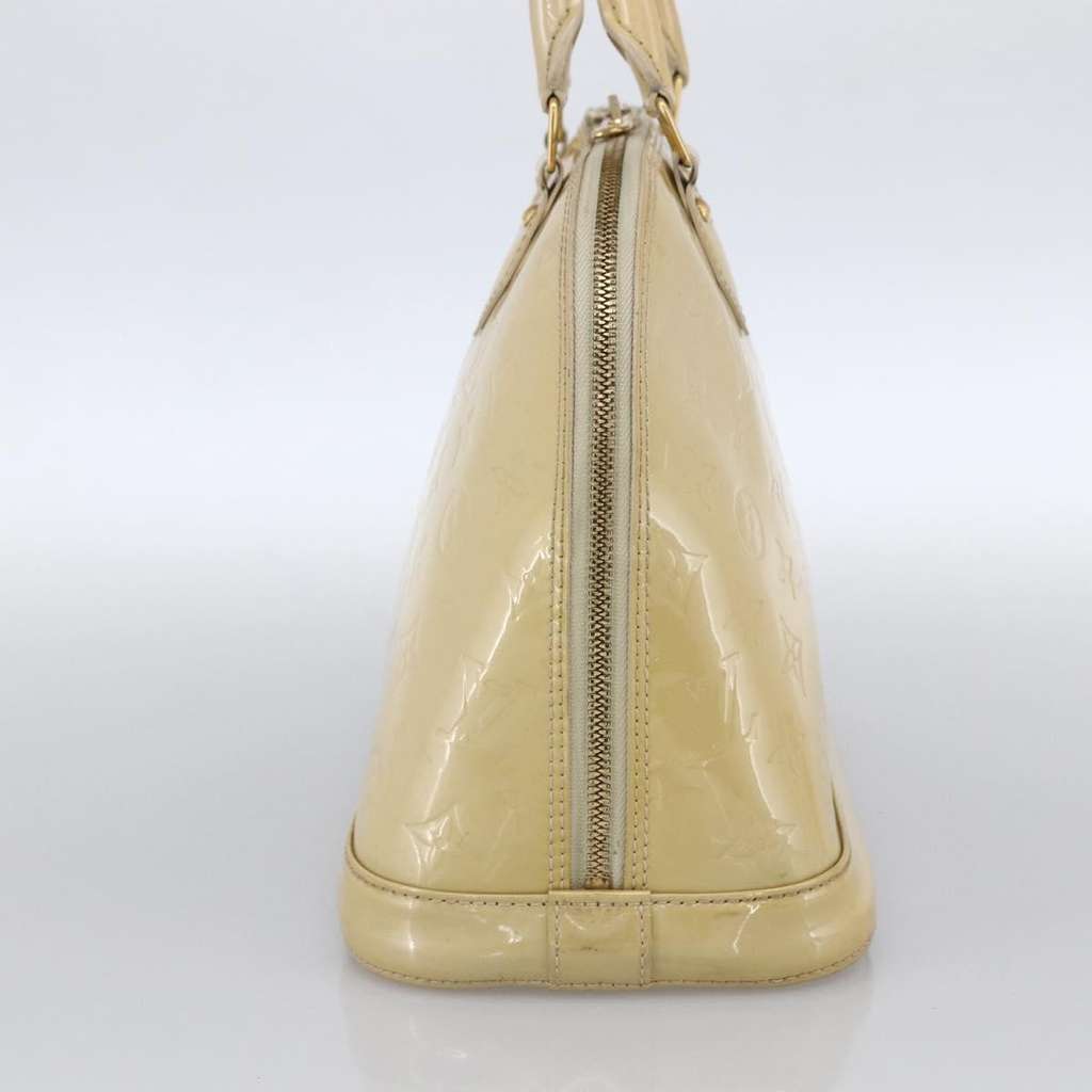 Louis Vuitton Alma Handbag Beige Fair condition - Model View