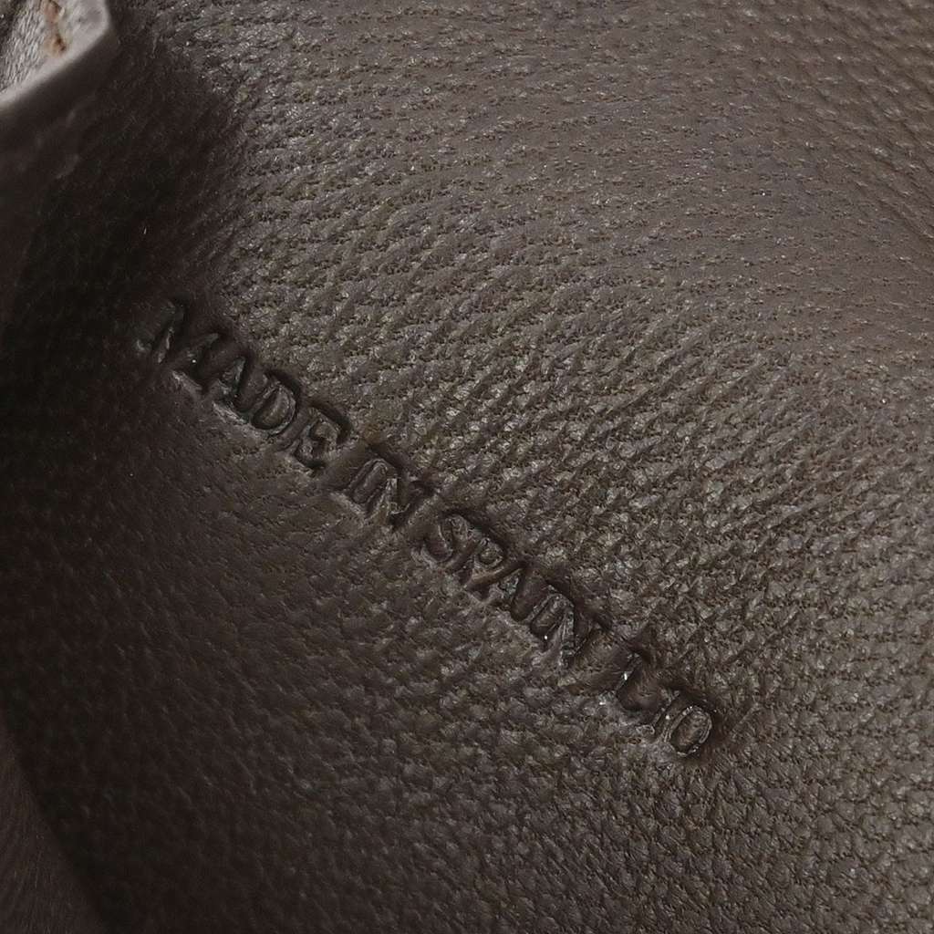 Loewe Anagram Wallet Brown Leather Good condition - Model View