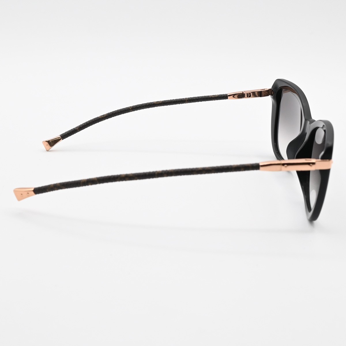 Louis Vuitton Charlotte Sunglasses Black Plastic Good condition - Box View