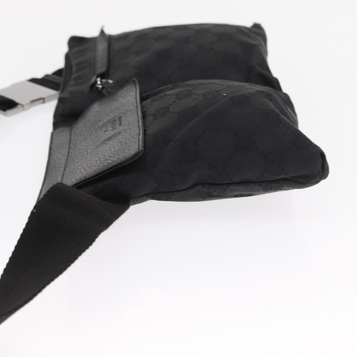 Gucci Vintage Double Belt Bag Black Canvas Good condition - Model View