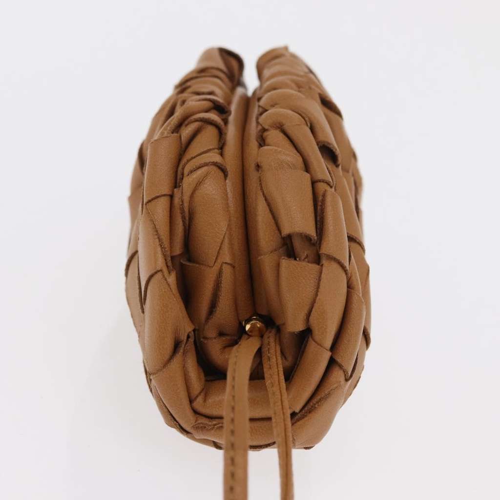 Bottega Veneta The Pouch Coin Purse Beige Leather Good condition - Model View