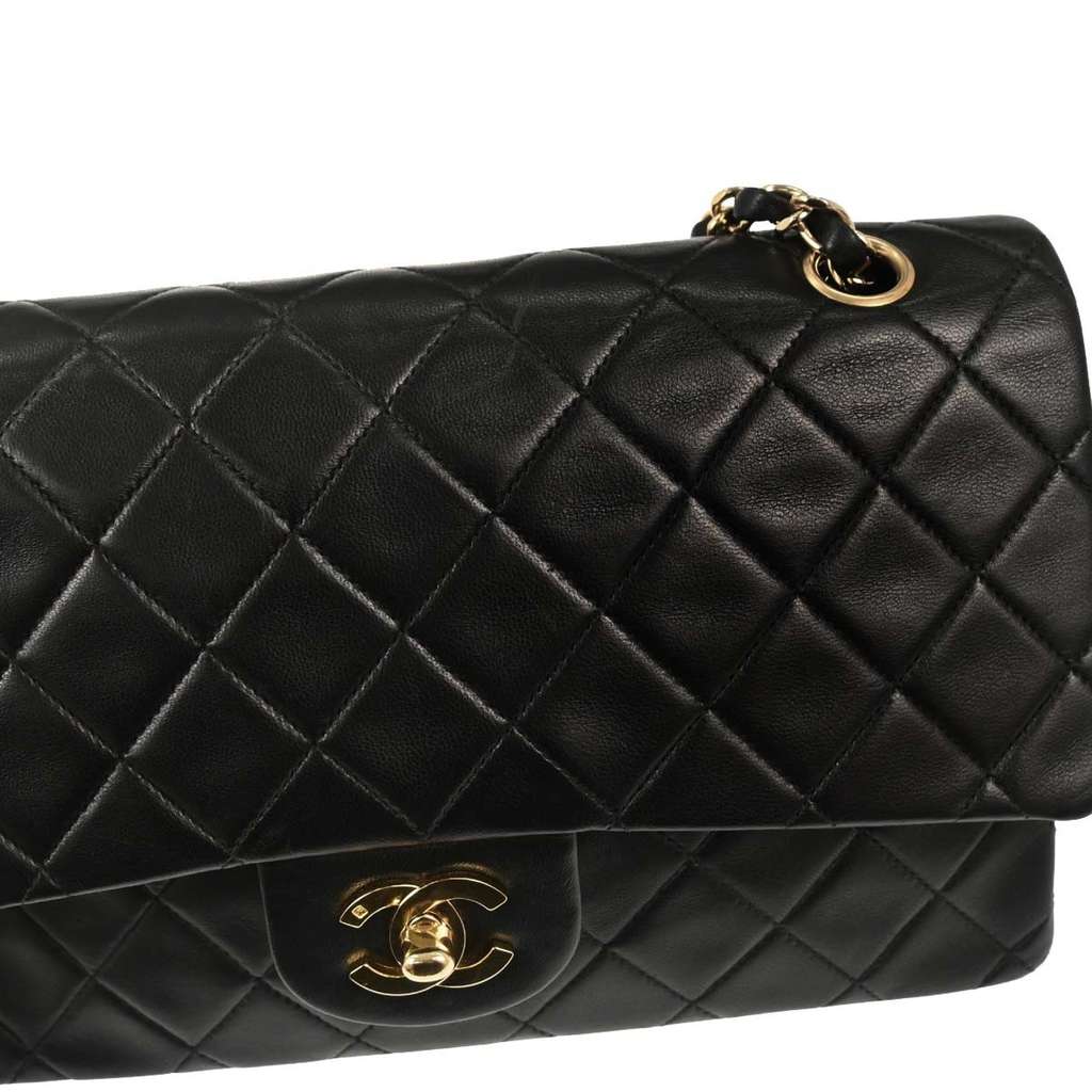 Chanel Timeless - Classic Double Flap Bag Black Leather Good condition - Box View
