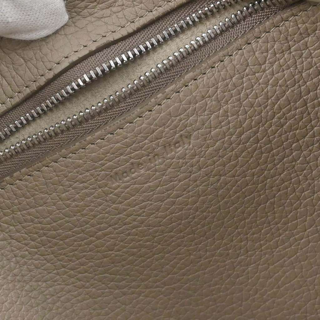 Celine Big Bag Beige Leather Good condition - Model View