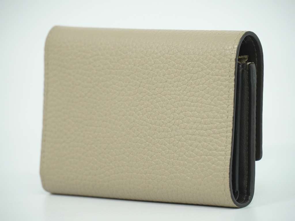 Louis Vuitton Capucines Compact wallet Beige Leather Good condition - Back View