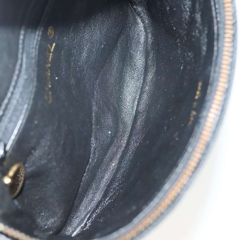 Chanel Vintage Zip Belt Bag Black Leather Good condition - Box View