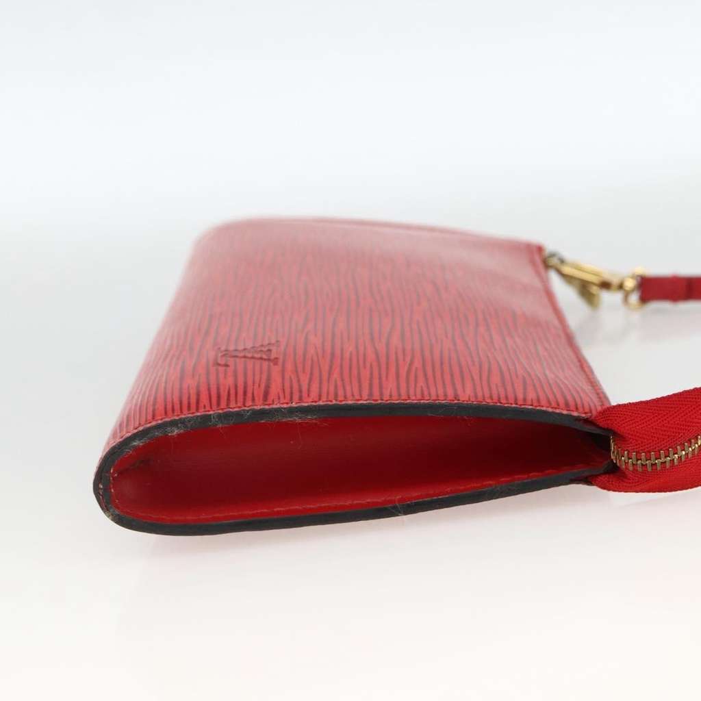 Louis Vuitton Pochette Accessoires Red Leather Good condition - Model View
