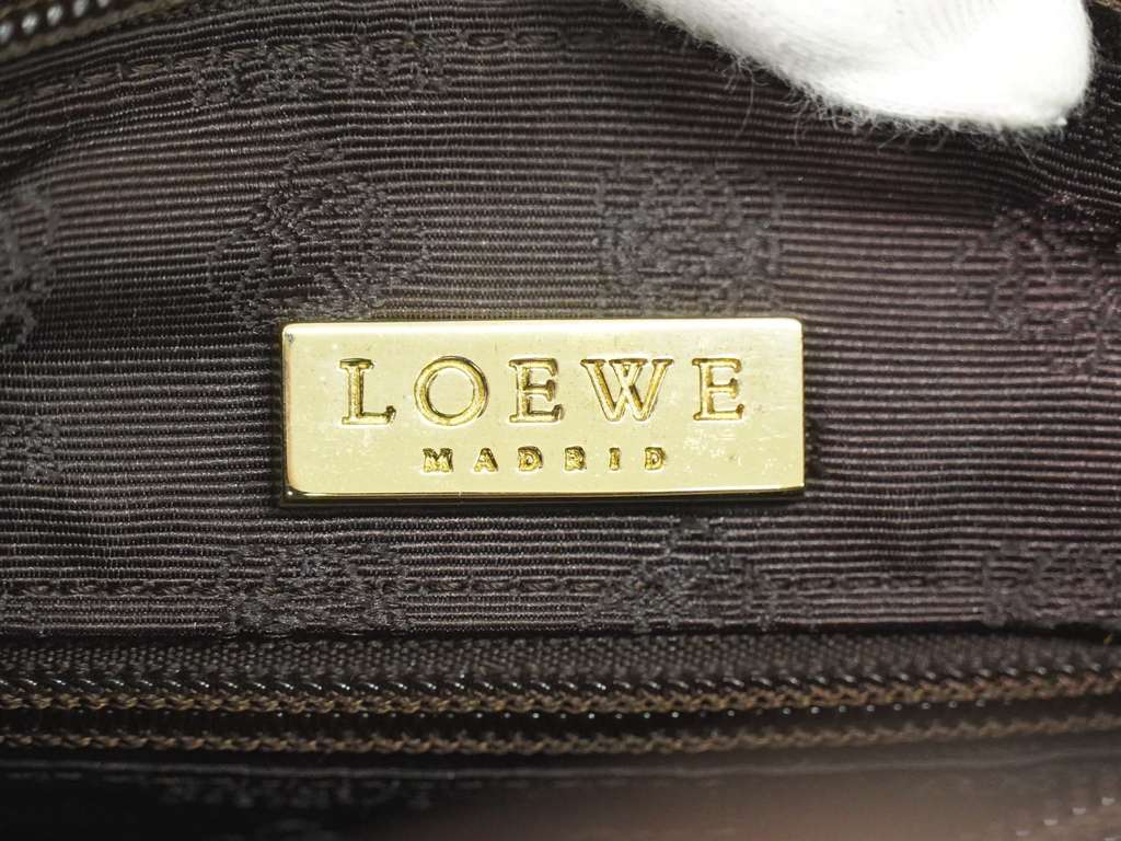 Loewe Vintage Anagram Handbag Brown Leather Fair condition - Model View