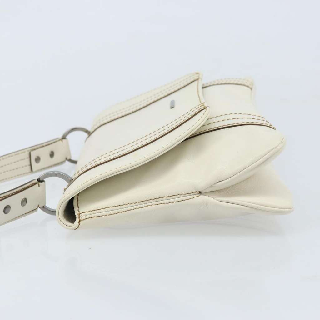 Gucci Vintage Handbag White Leather Good condition - Model View