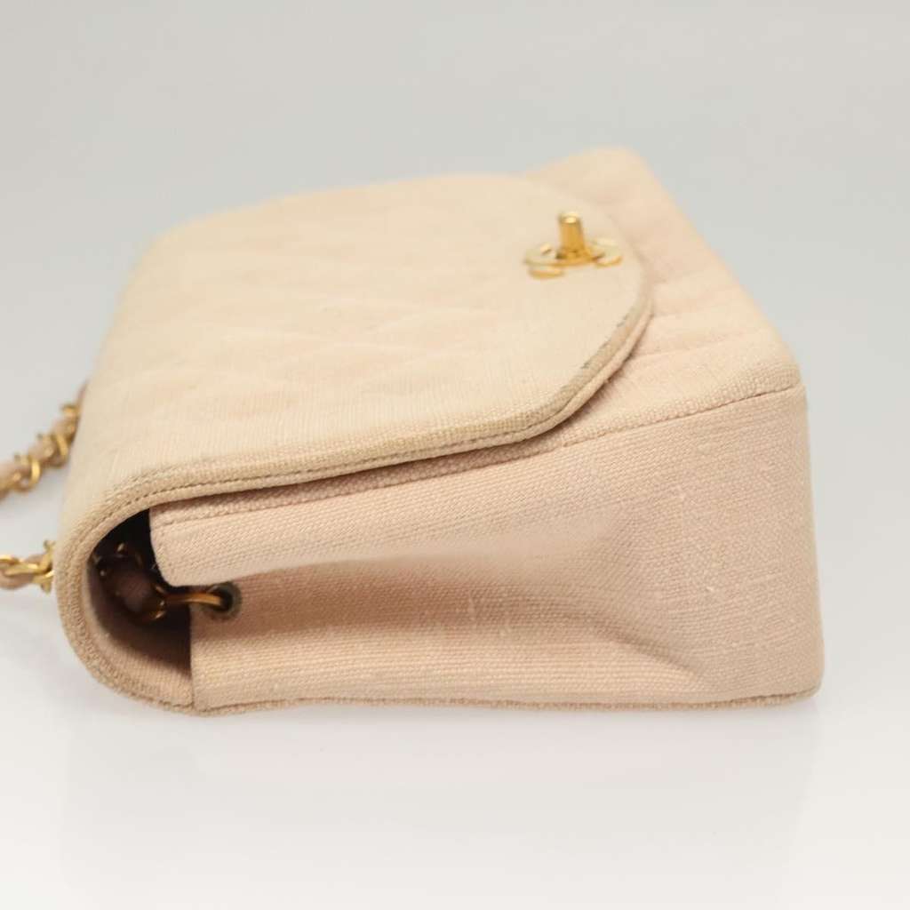 Chanel Vintage Diana Flap Bag Pink Canvas Good condition - Model View