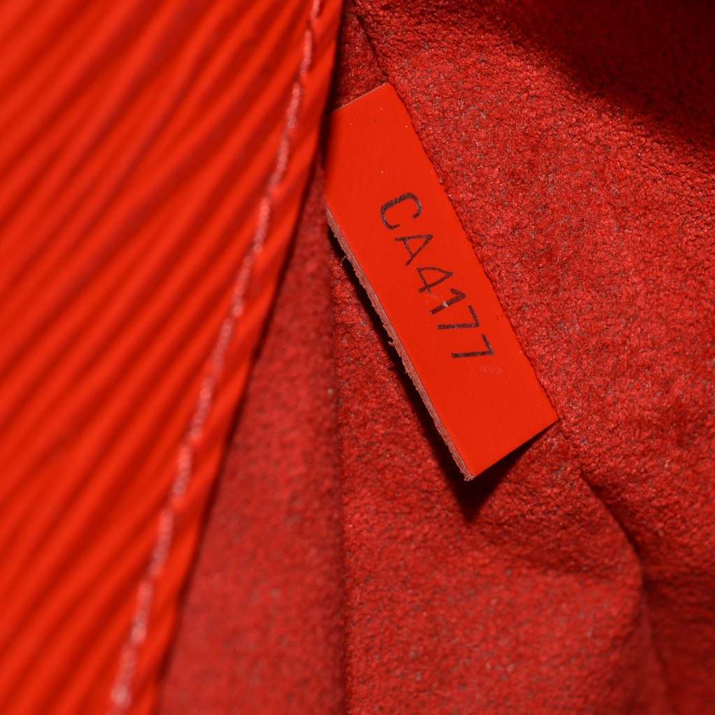 Louis Vuitton Saint Michel Handbag Brown Canvas Good condition - Box View