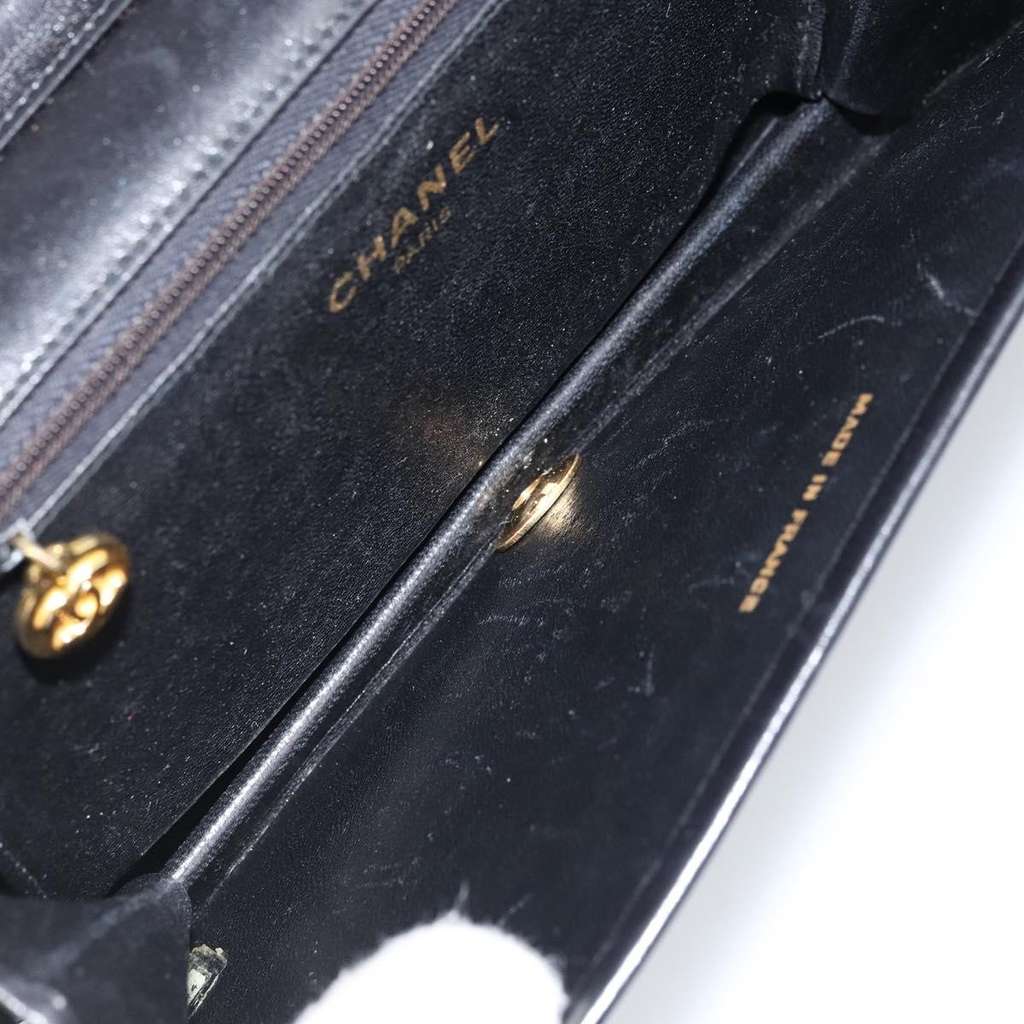 Chanel Wallet on Chain Black Leather Good condition - Box View