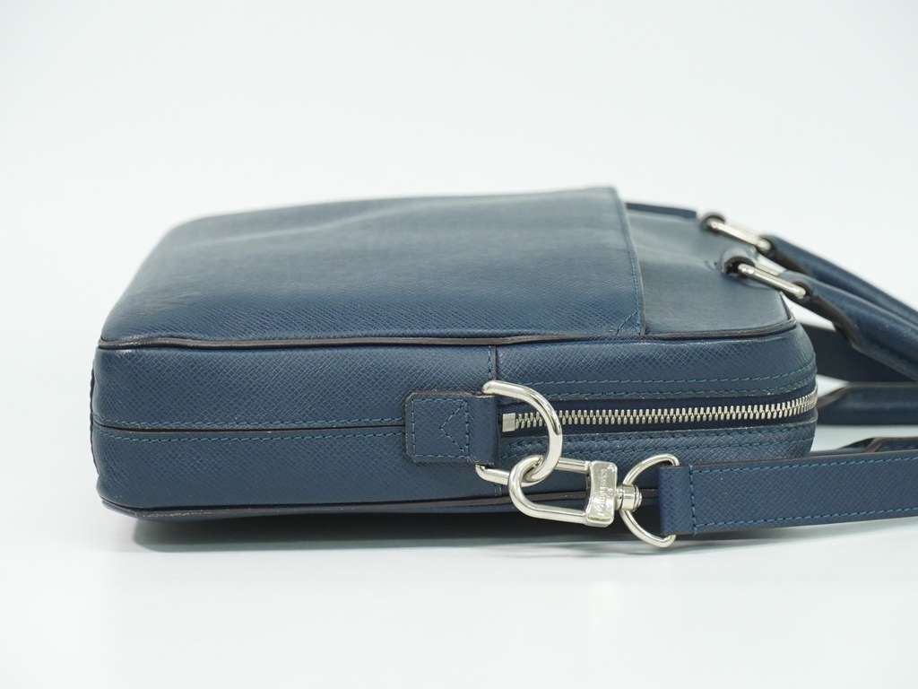 Louis Vuitton Porte-Documents Business Bag Navy Leather Good condition - Inside View