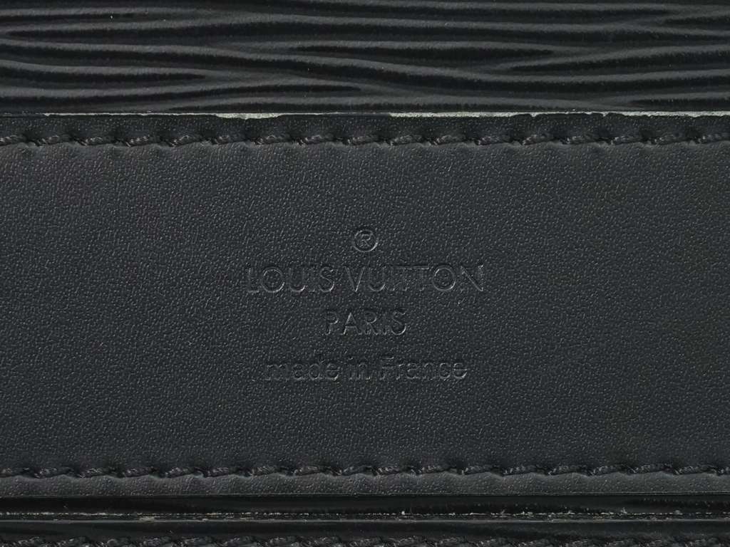 Louis Vuitton Bassano Briefcase Black Leather Good condition - Model View