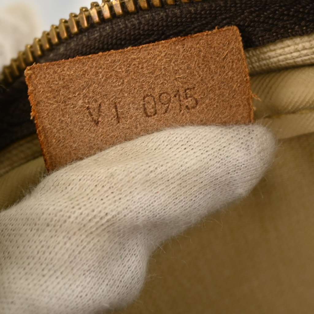 Louis Vuitton Deauville Handbag Brown Canvas Fair condition - Model View