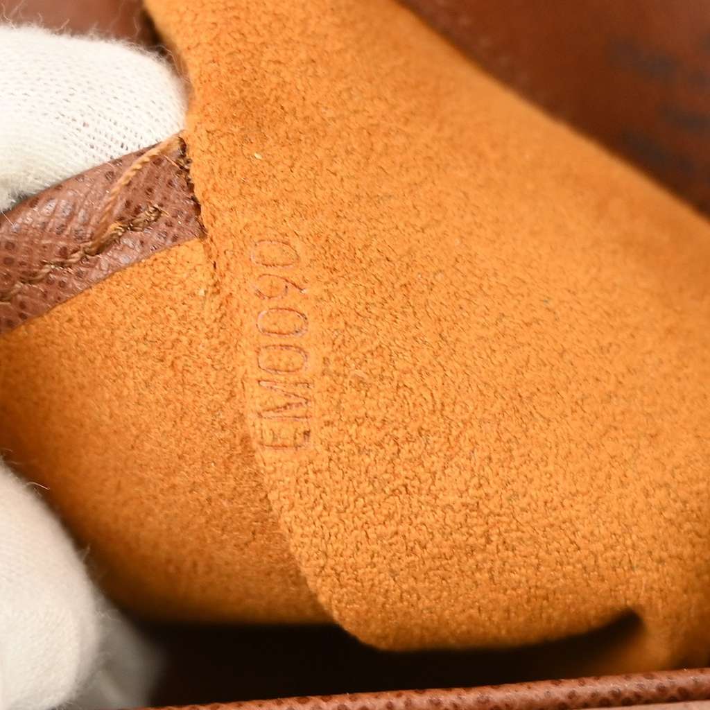 Louis Vuitton Musette Salsa Handbag Brown Canvas Fair condition - Model View