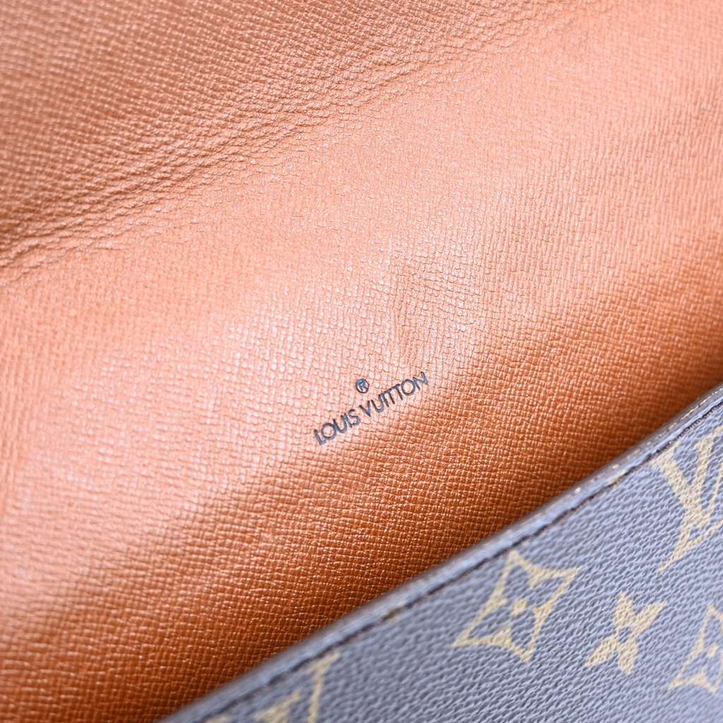 Louis Vuitton Porte-Documents Senateur Bag Brown Canvas Good condition - Model View