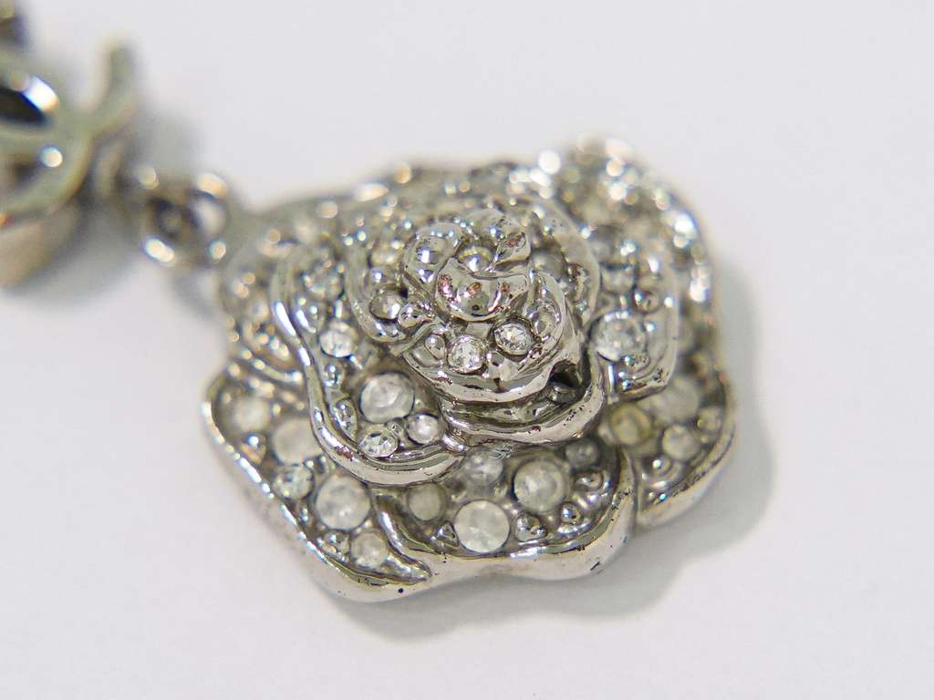 Chanel Camellia Pendant Necklace Silver Metal Good condition - Inside View
