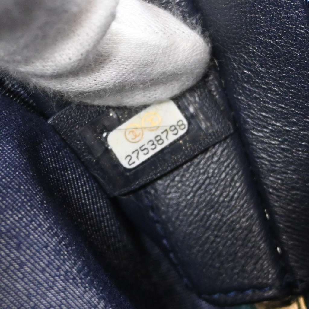 Chanel CC Mania Zip Around Belt Bag Blue Leather Good condition - Box View