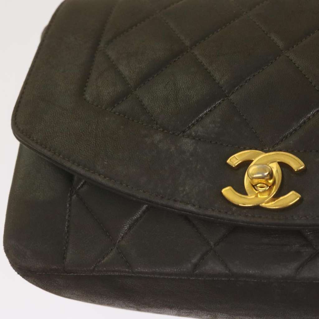 Chanel Vintage Diana Flap Bag Black Leather Good condition - Back View