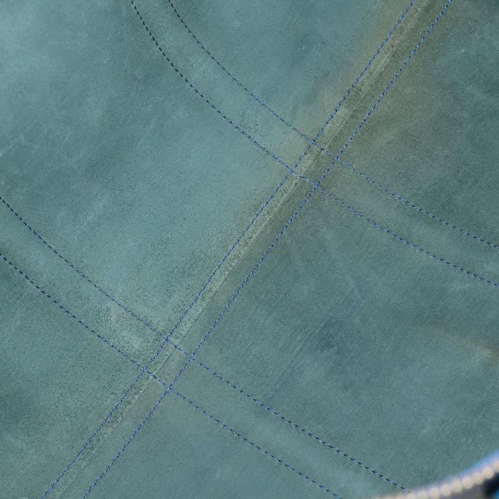 Louis Vuitton Keepall Bag Blue Leather Good condition - Box View