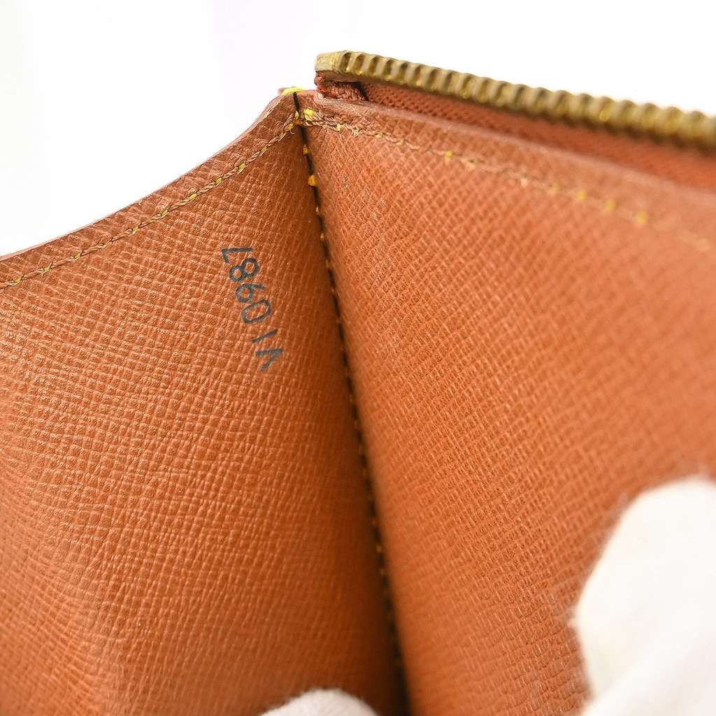 Louis Vuitton Pochette Jour Brown Leather Very good condition - Box View