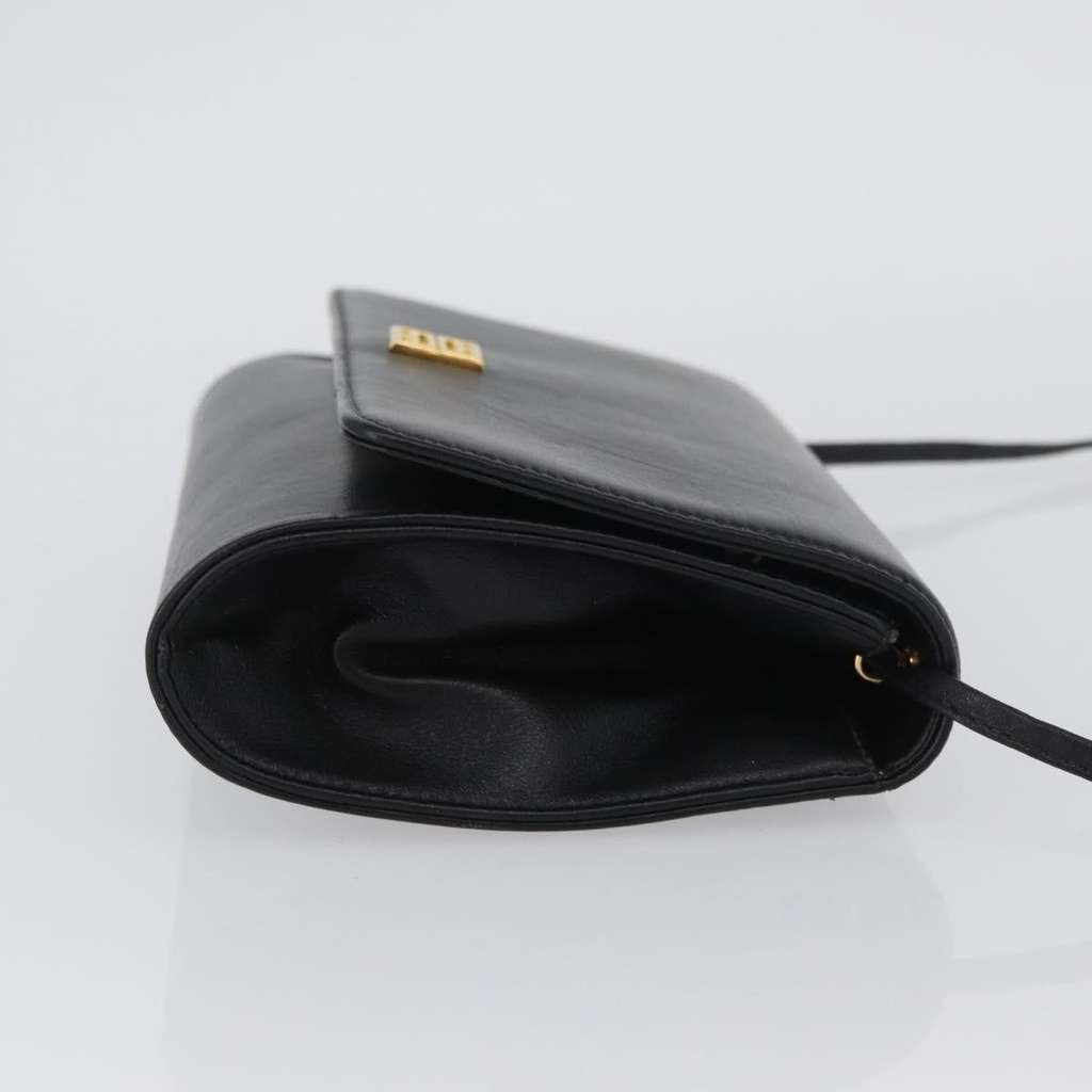 Givenchy Vintage 4G shoulder bag Black Leather Very good condition - Inside View