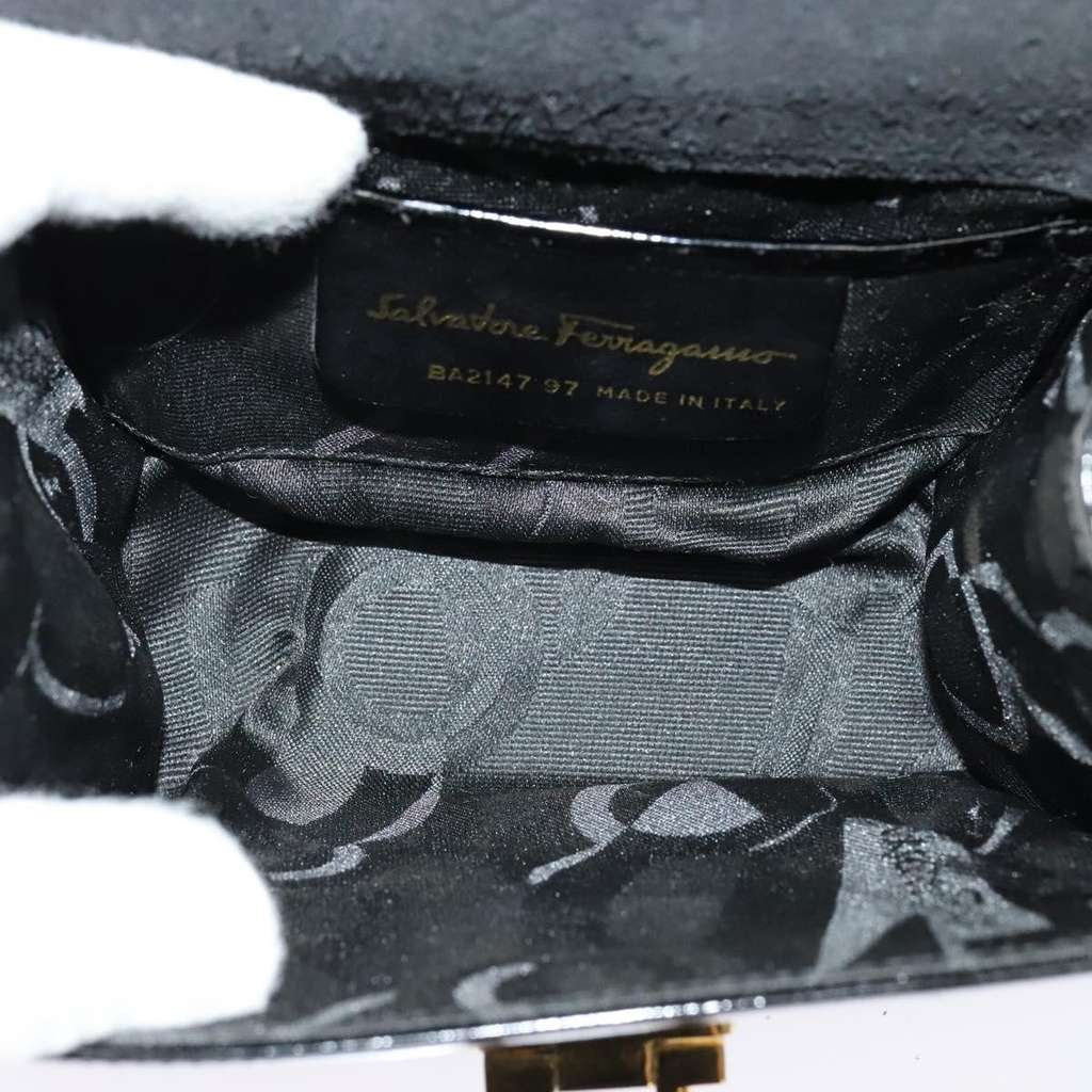 Salvatore Ferragamo Gancini Shoulder Bag Black Very good condition - Box View