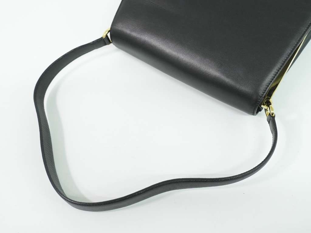 Salvatore Ferragamo Vintage Shoulder Bag Black Leather Very good condition - Box View