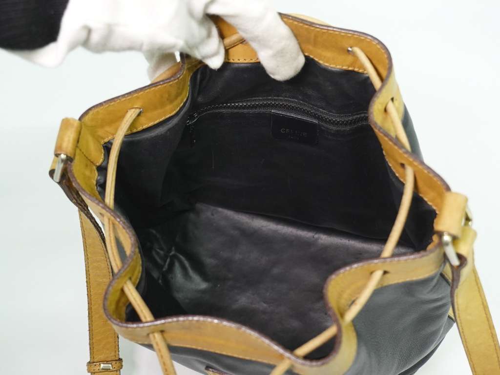 Celine Bucket sangle Black Leather Good condition - Inside View