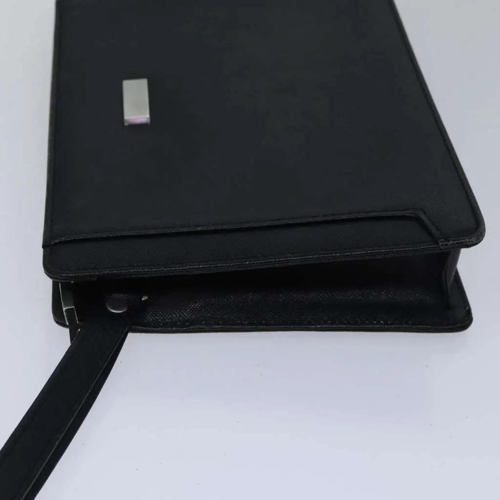 Burberry Vintage Pouch Black Leather Good - Model View