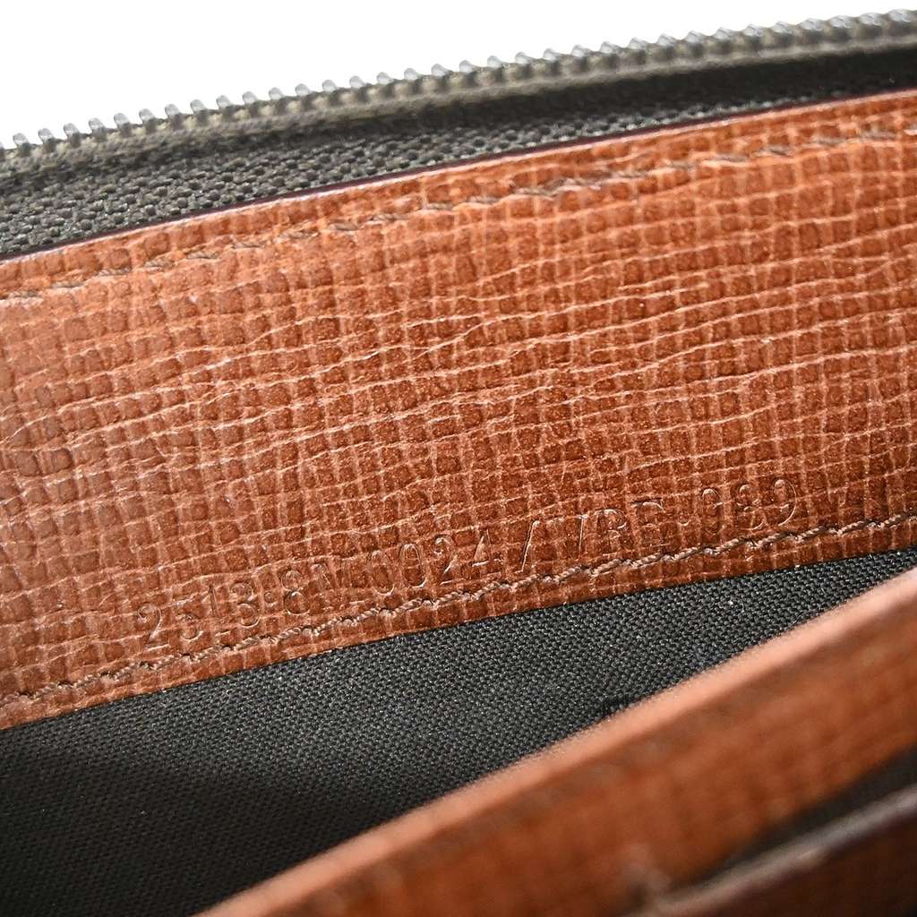 Fendi Zip Around Organizer Wallet Brown Canvas Very good condition - Model View