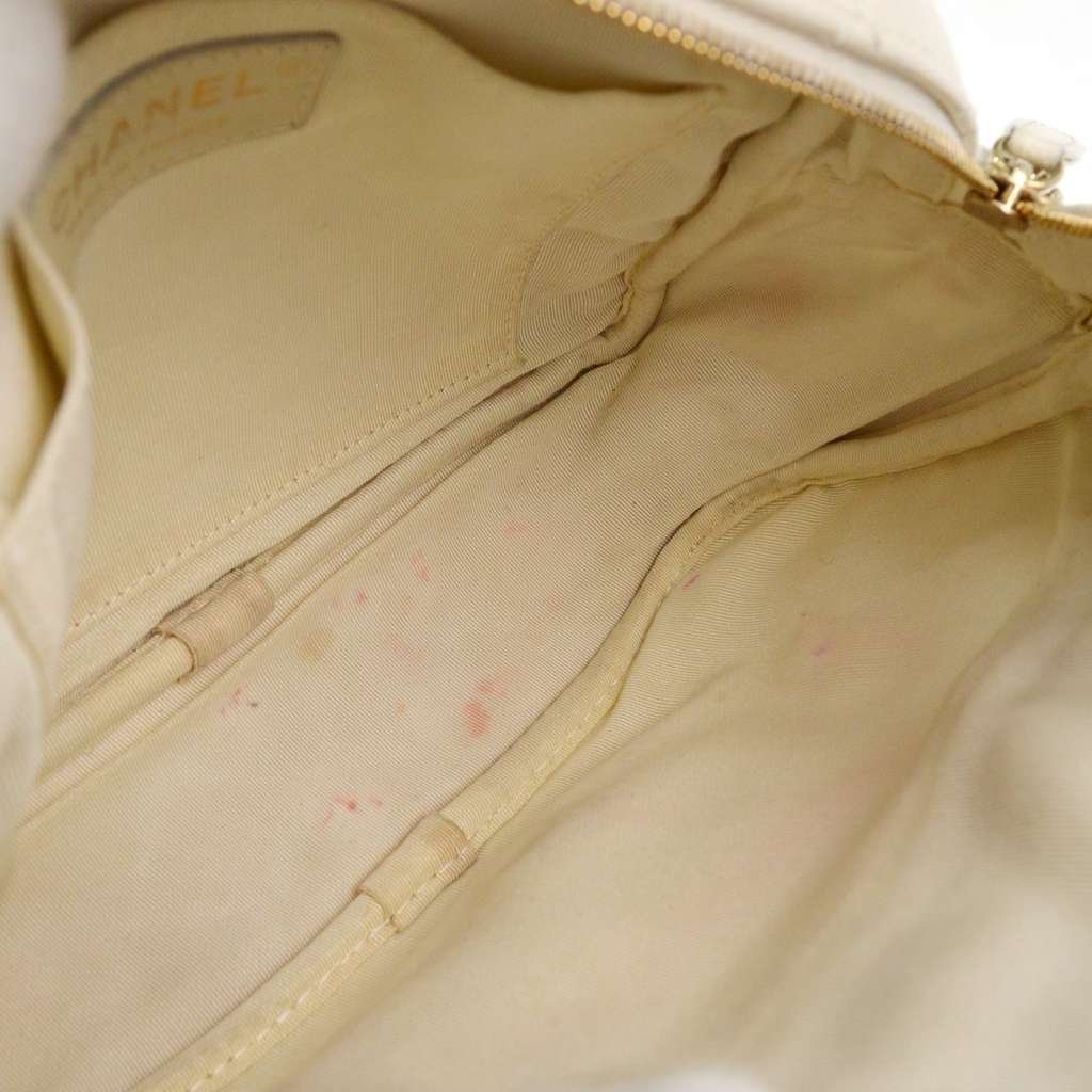 Chanel CC Day Camera Case White Leather Very good condition - Inside View