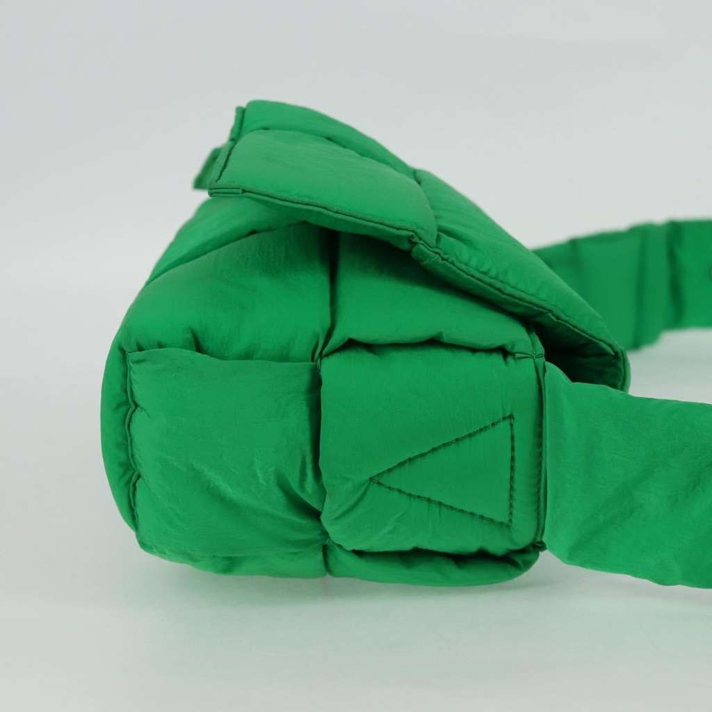 Bottega Veneta Padded Tech Cassette Crossbody Bag Green Very good condition - Model View
