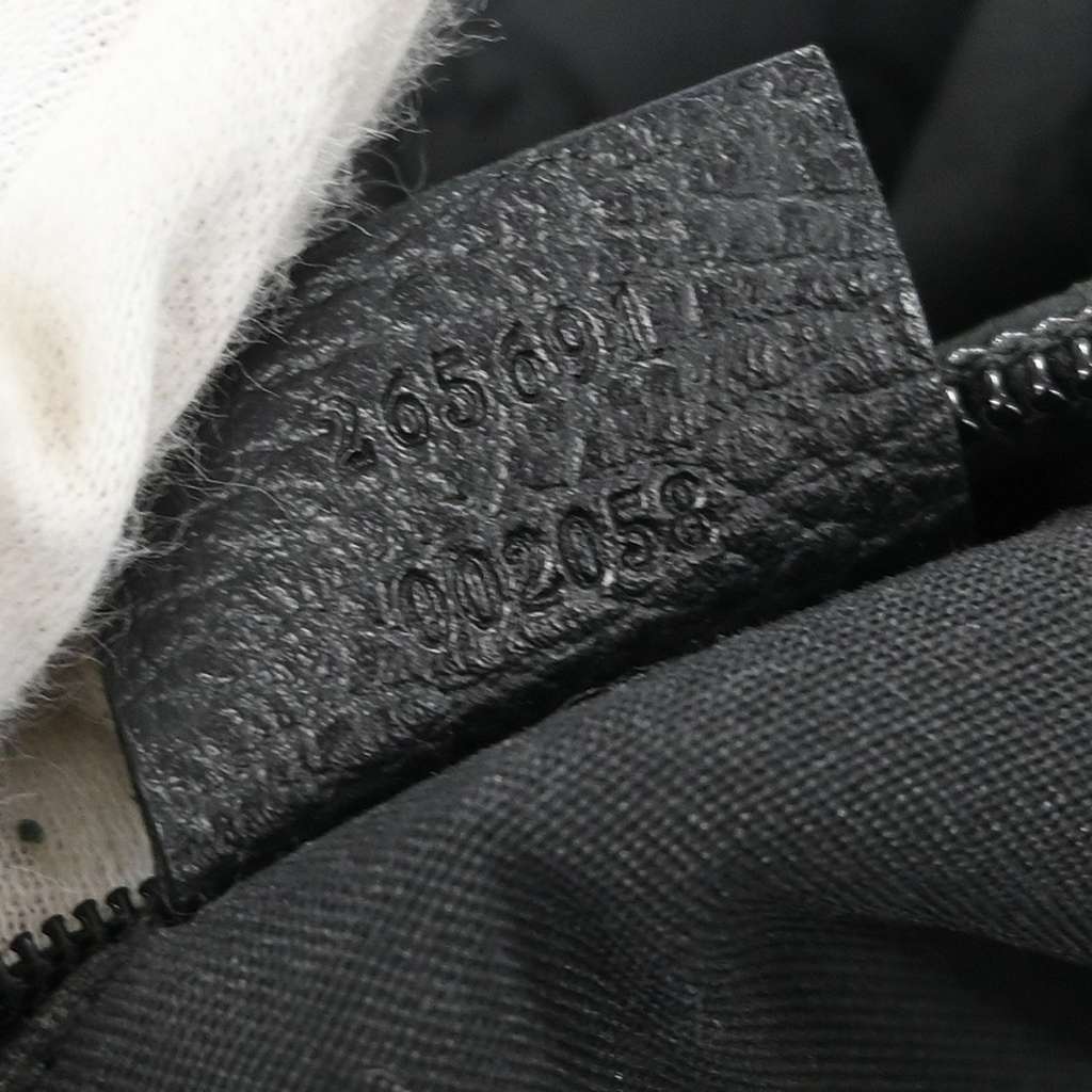 Gucci D Ring Messenger Bag Black Canvas Very good condition - Box View