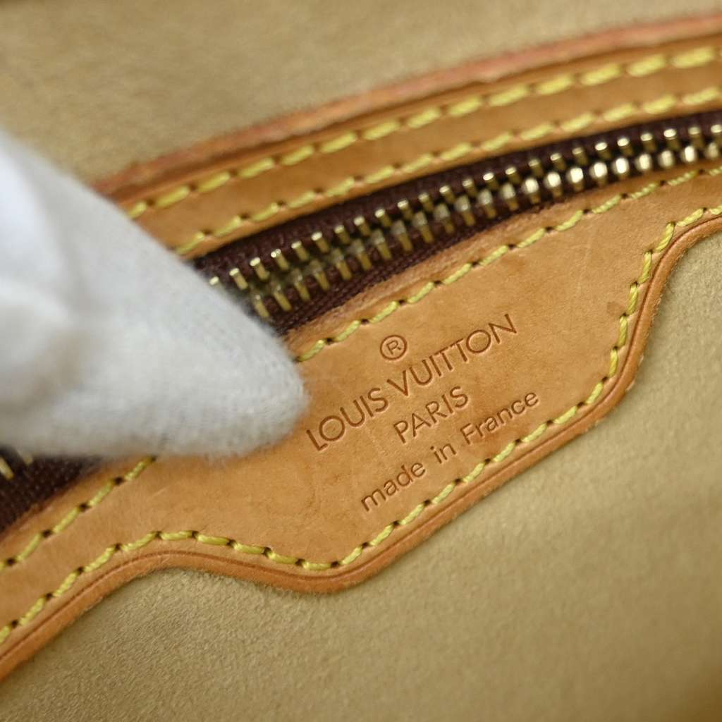 Louis Vuitton Monogram Looping Handbag Brown Canvas Good condition - Model View