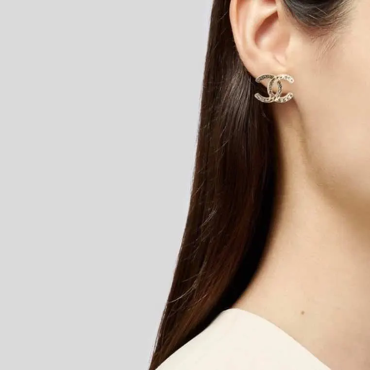Chanel Cc Gold Metal Very good - Model View