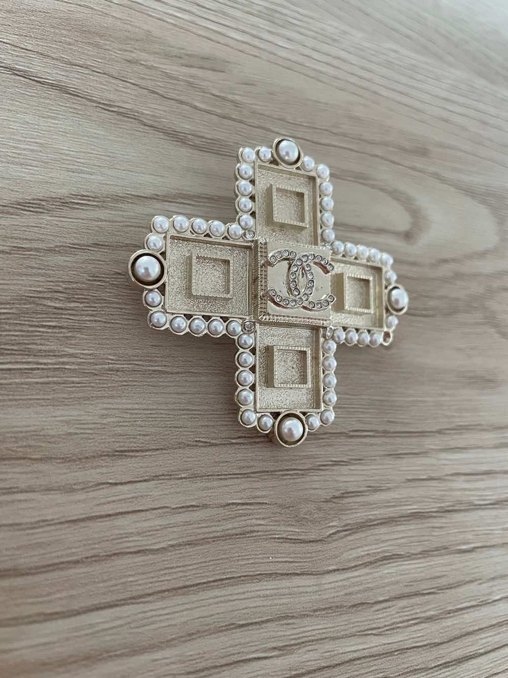 Chanel cross - Image 6